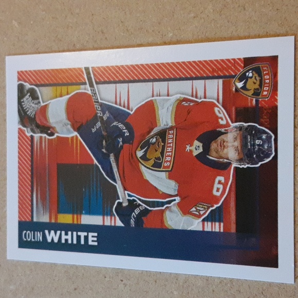 Colin White Hockey Cards & Sticker - Picture 7 of 12